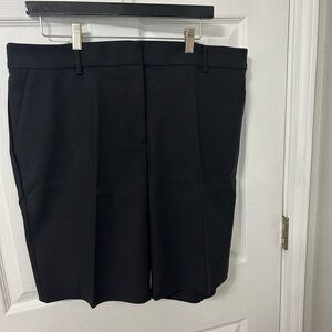 LOFT Women's Black Bermuda Shorts